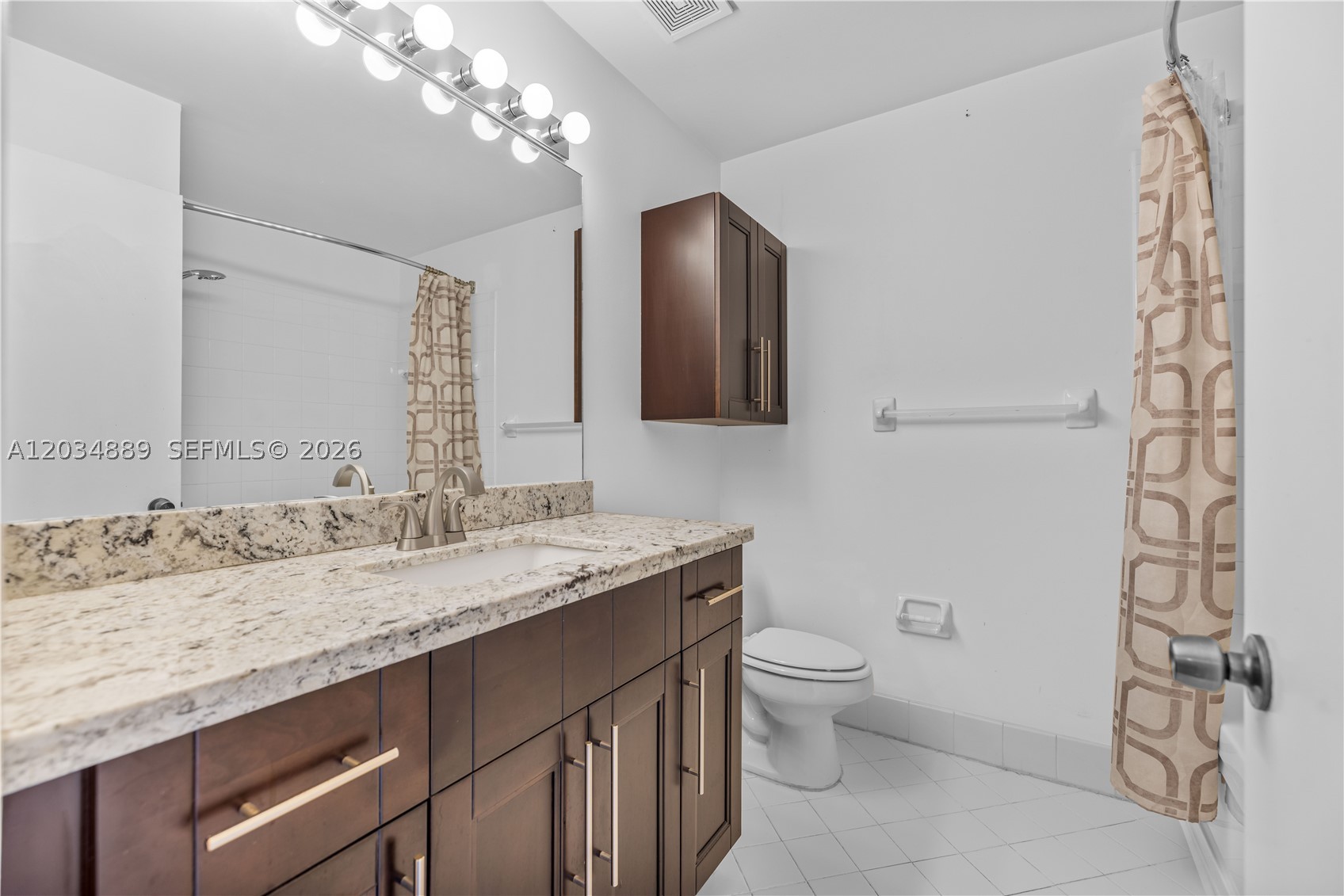 1125 SW 44th Ave