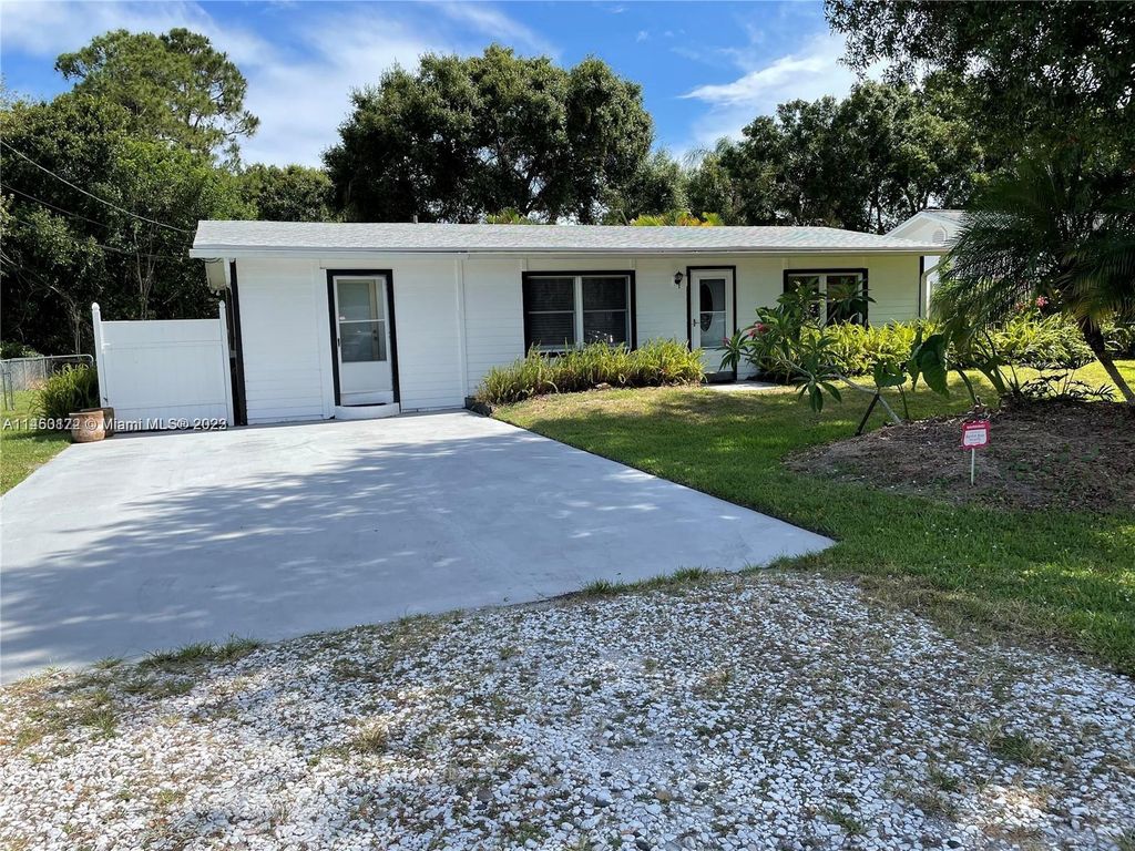Photo of 5000 Garner St #1, Fort Pierce, FL 34981 (MLS # A11460172)