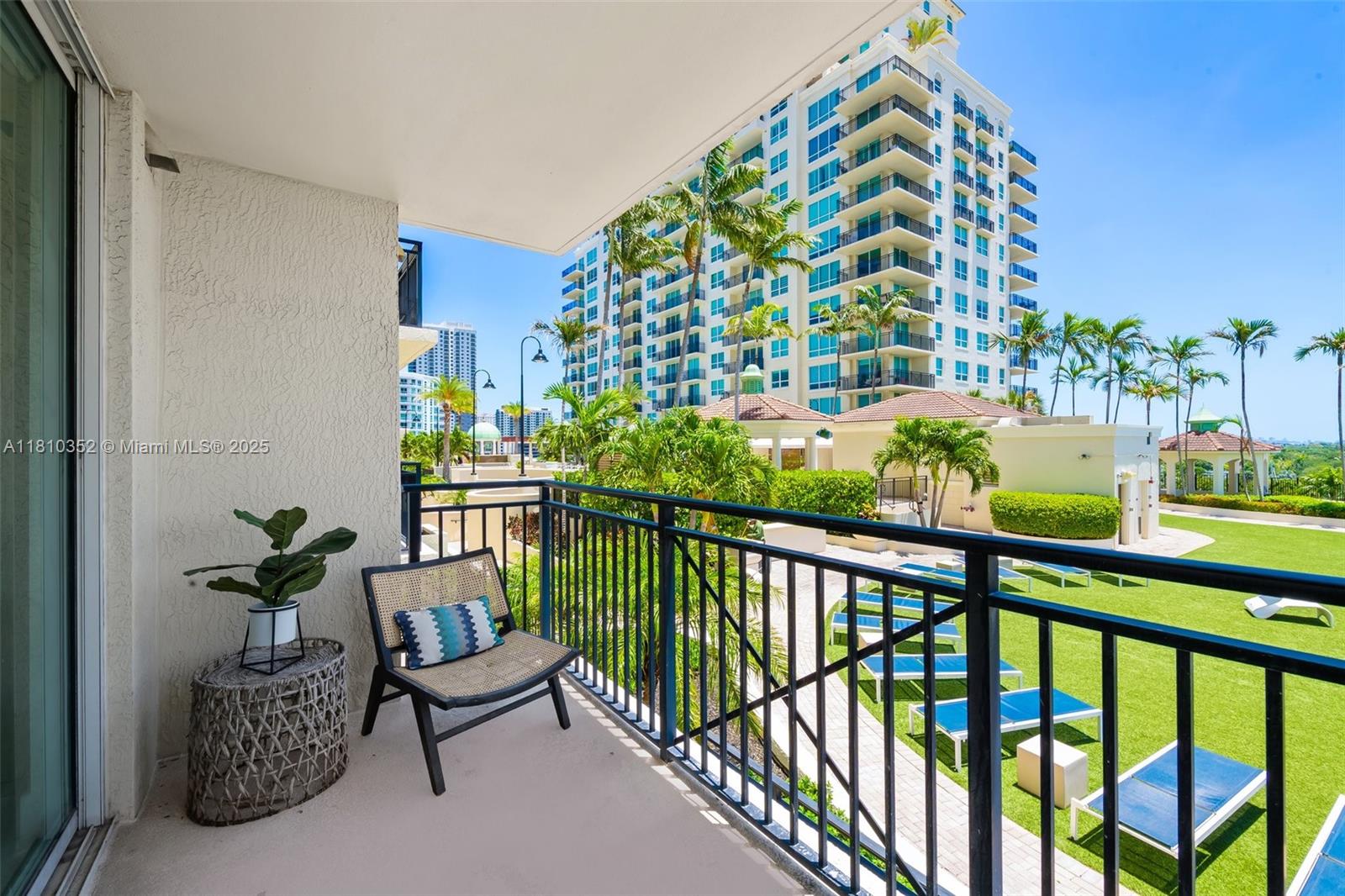 Rental Property at 610 W Las Olas Blvd 811N, Fort Lauderdale, Broward County, Florida - Bedrooms: 1 
Bathrooms: 1  - $2,675 MO.