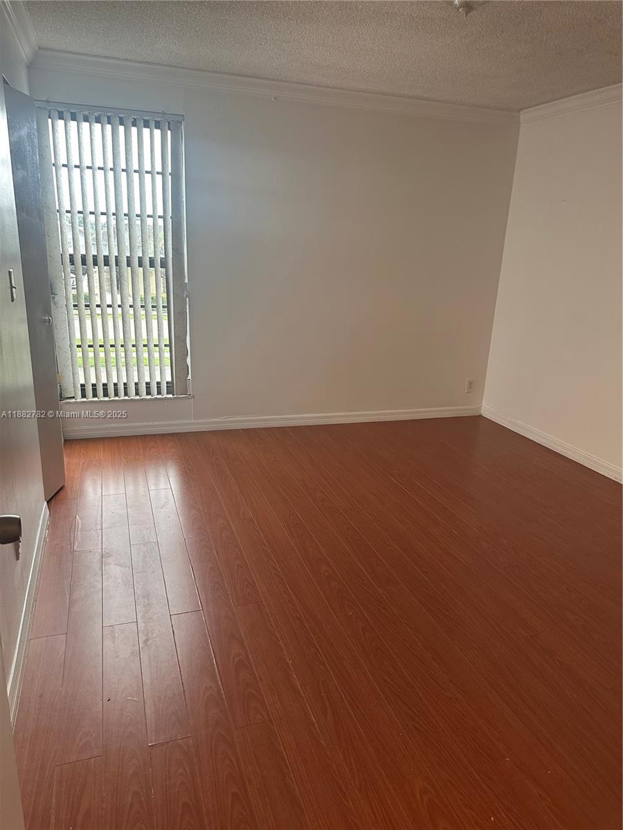 WESTVIEW CONDOMINIUM NO T - Residential Lease