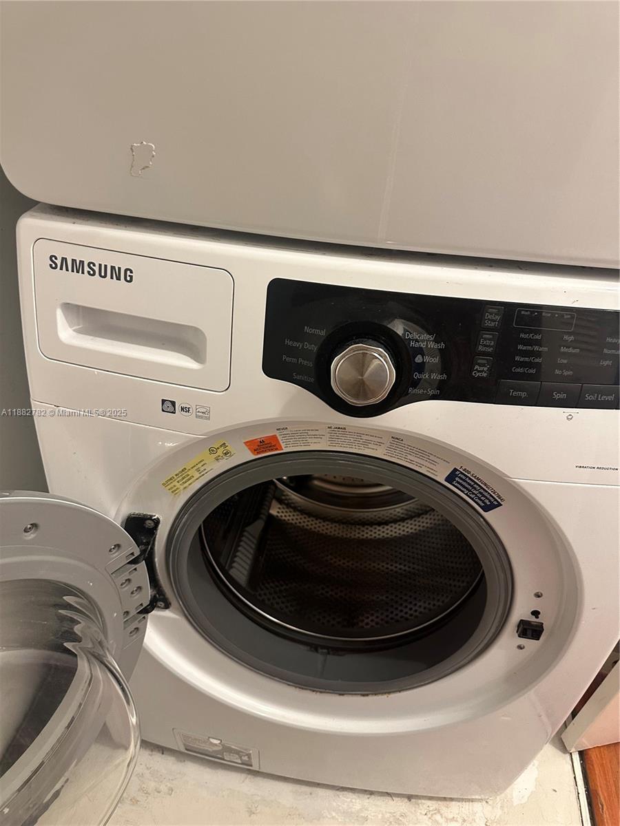 WESTVIEW CONDOMINIUM NO T - Residential Lease