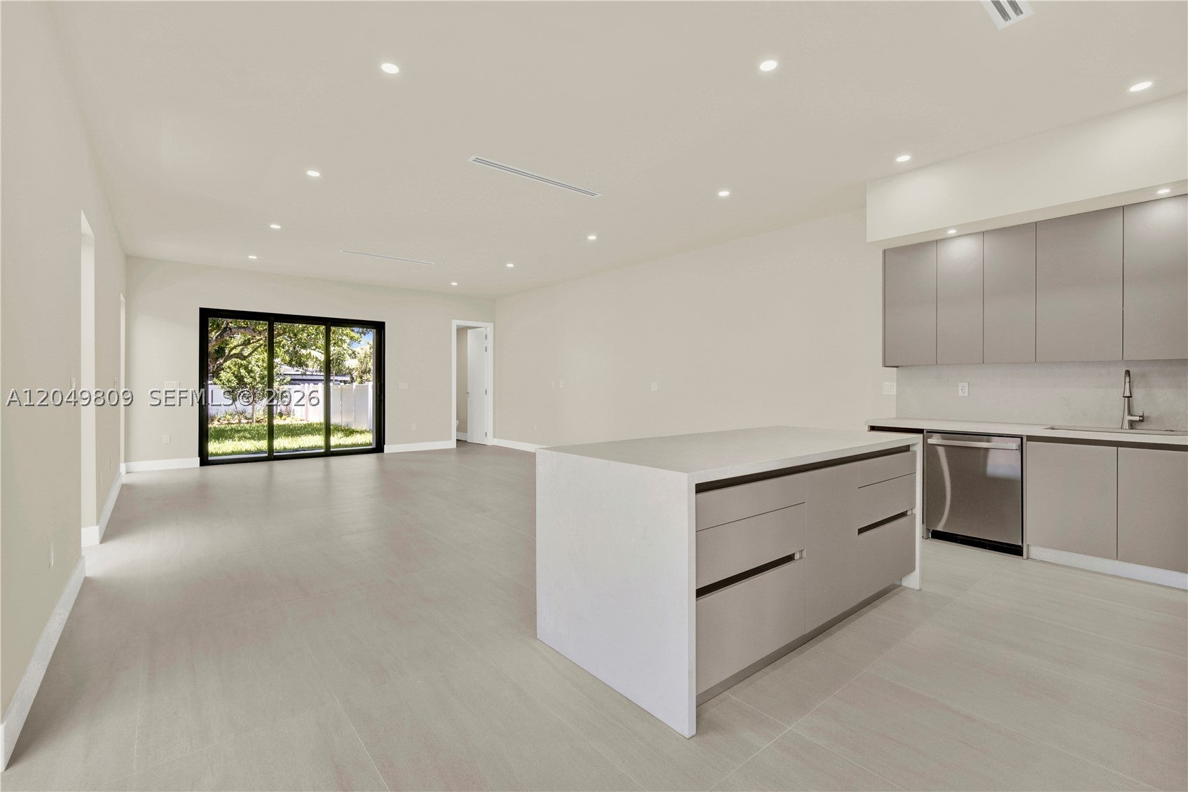 2889 SW 35 Ave 2887