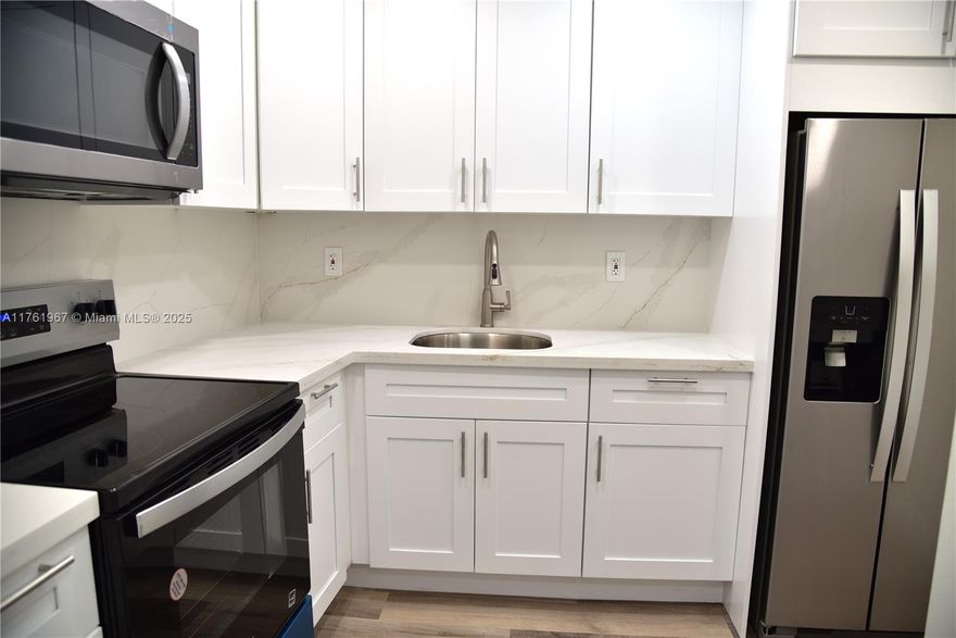 Spacious 2 bedroom, one and a half  bath condo on the 3rd floor overlooking the pool.
This unit has been completely updated.  New vinyl plank flooring, New kitchen cabinets, quartz countertops, and new appliances, New bathroom vanities and tile, New lighting, New baseboards, New closet door and handles.  Lage balcony. Laundry facility on each floor, Club house and Pool.  Gated with key fob entry for security. This unit is centrally located . Close to Shopping,  house of worship, restaurants, and expressways.********THIS BUILDING ASSOCIATION HAS RESERVES*********