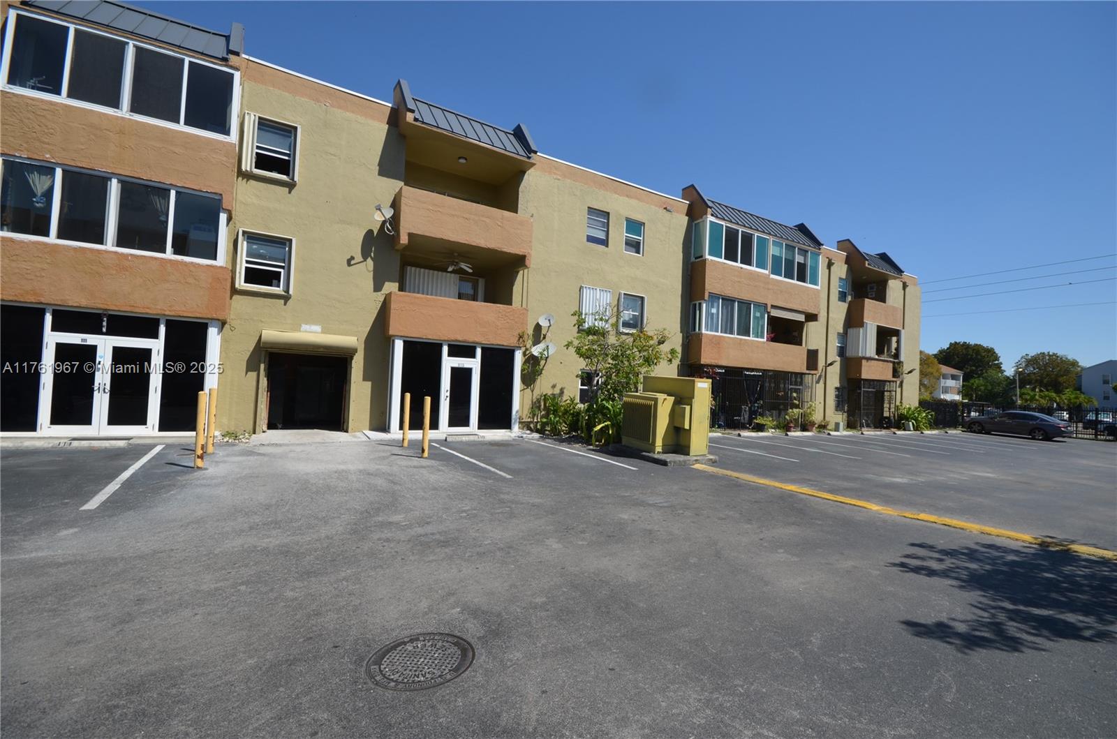 PALMETTO SPRINGS CONDO VI - Residential