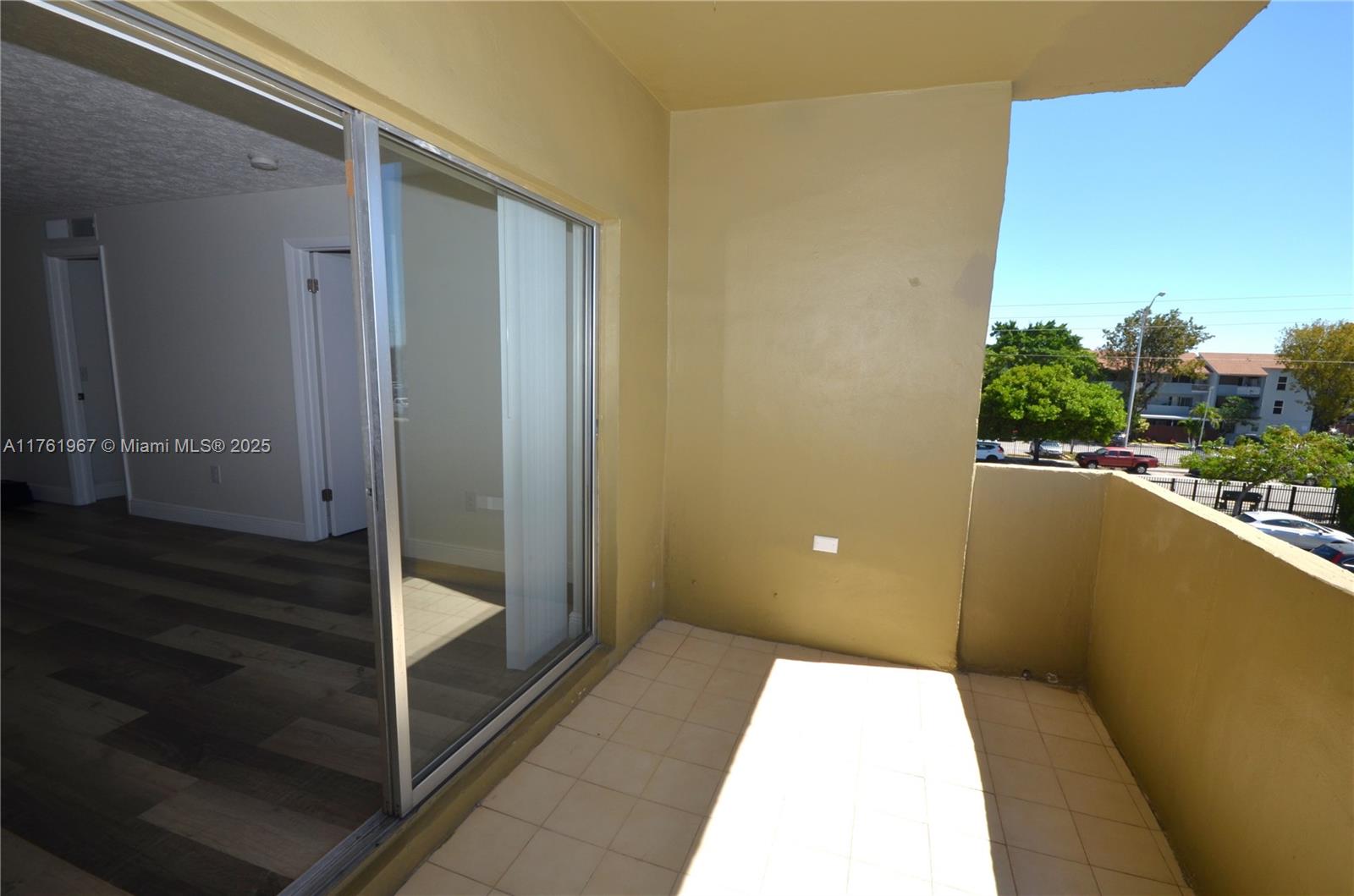 PALMETTO SPRINGS CONDO VI - Residential