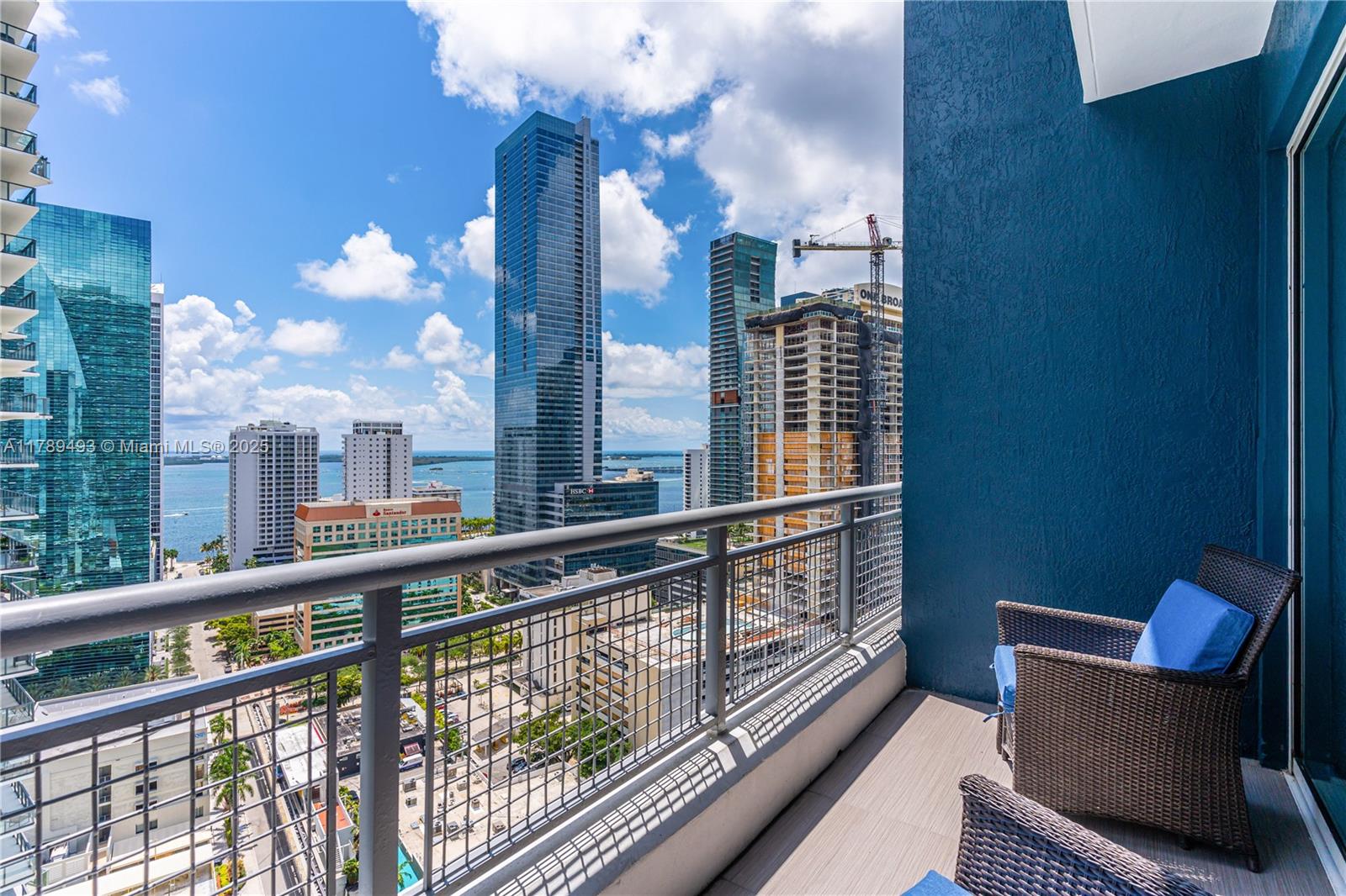 Rental Property at 60 Sw 13th St 2204, Miami, Broward County, Florida - Bedrooms: 1 
Bathrooms: 2  - $3,700 MO.