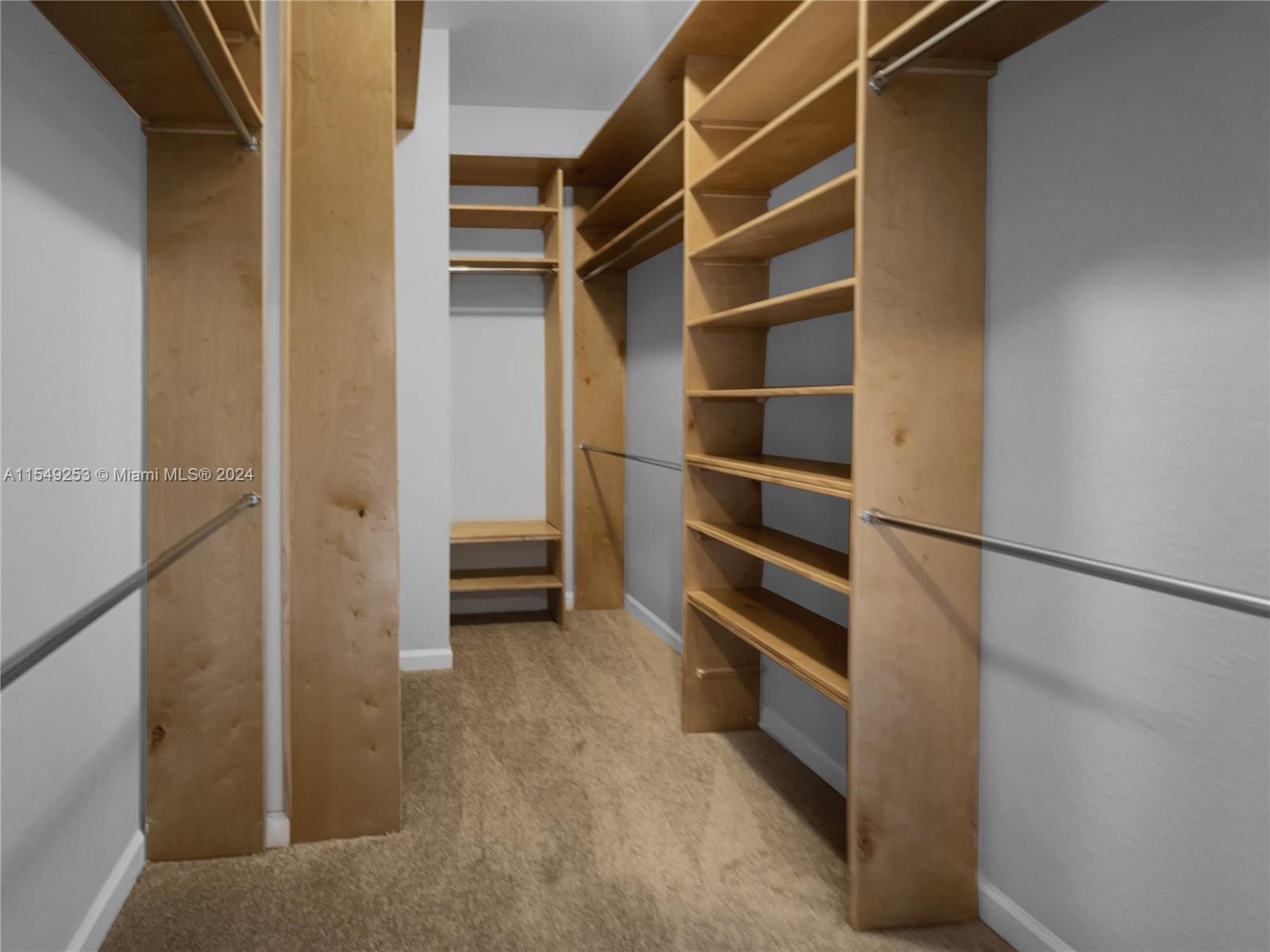SILVER PALM EAST SEC THRE - Residential