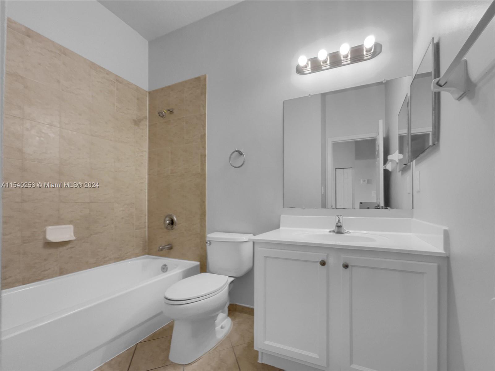 SILVER PALM EAST SEC THRE - Residential