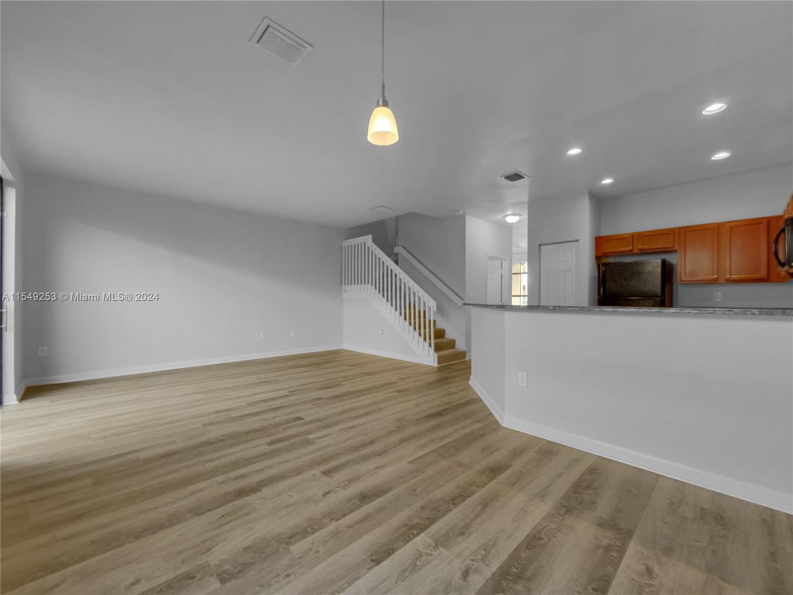 SILVER PALM EAST SEC THRE - Residential
