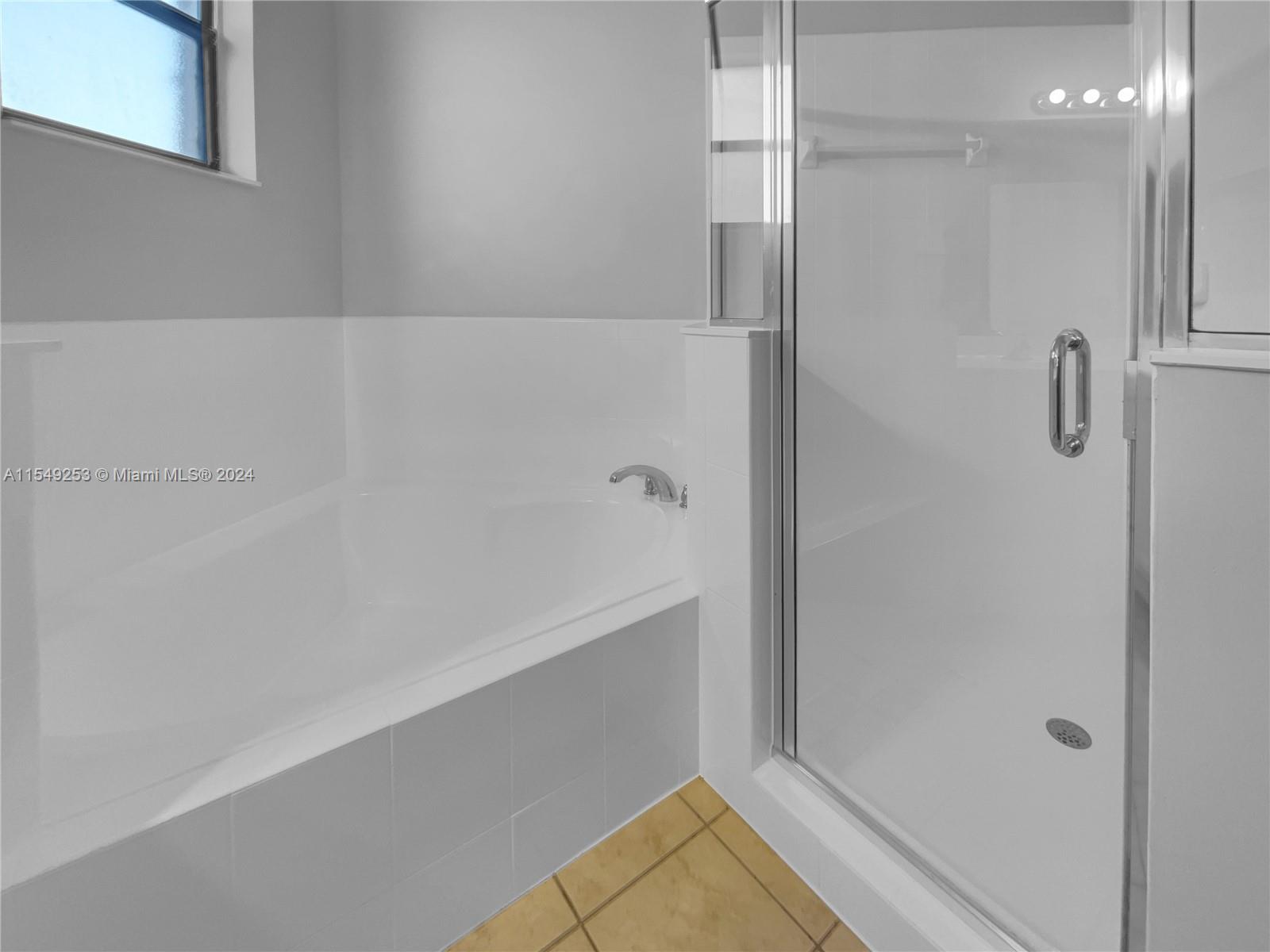 SILVER PALM EAST SEC THRE - Residential