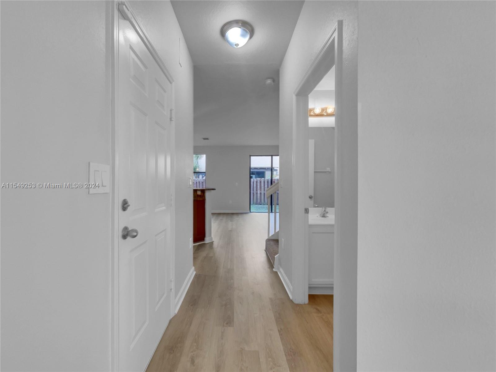 SILVER PALM EAST SEC THRE - Residential