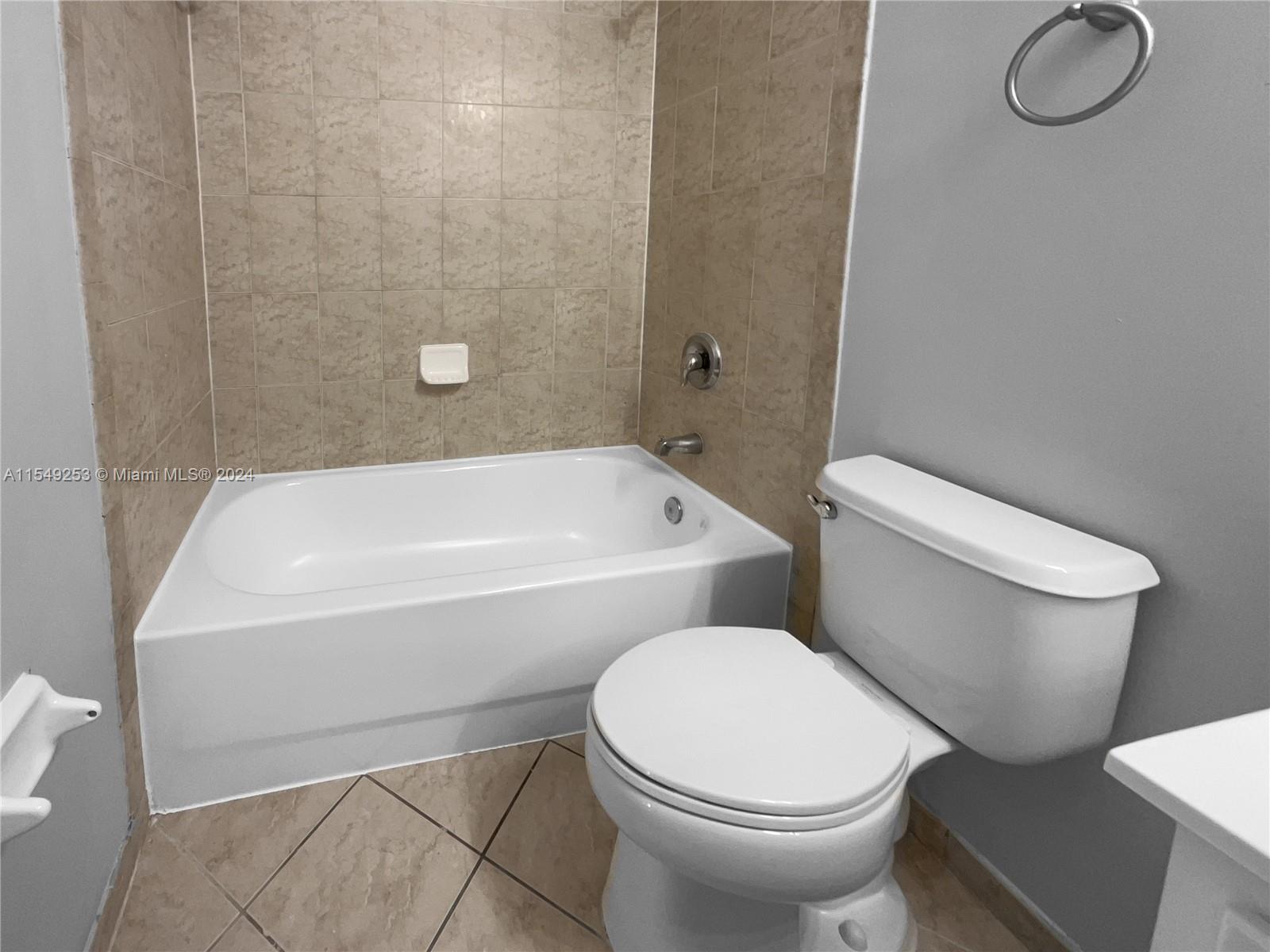 SILVER PALM EAST SEC THRE - Residential