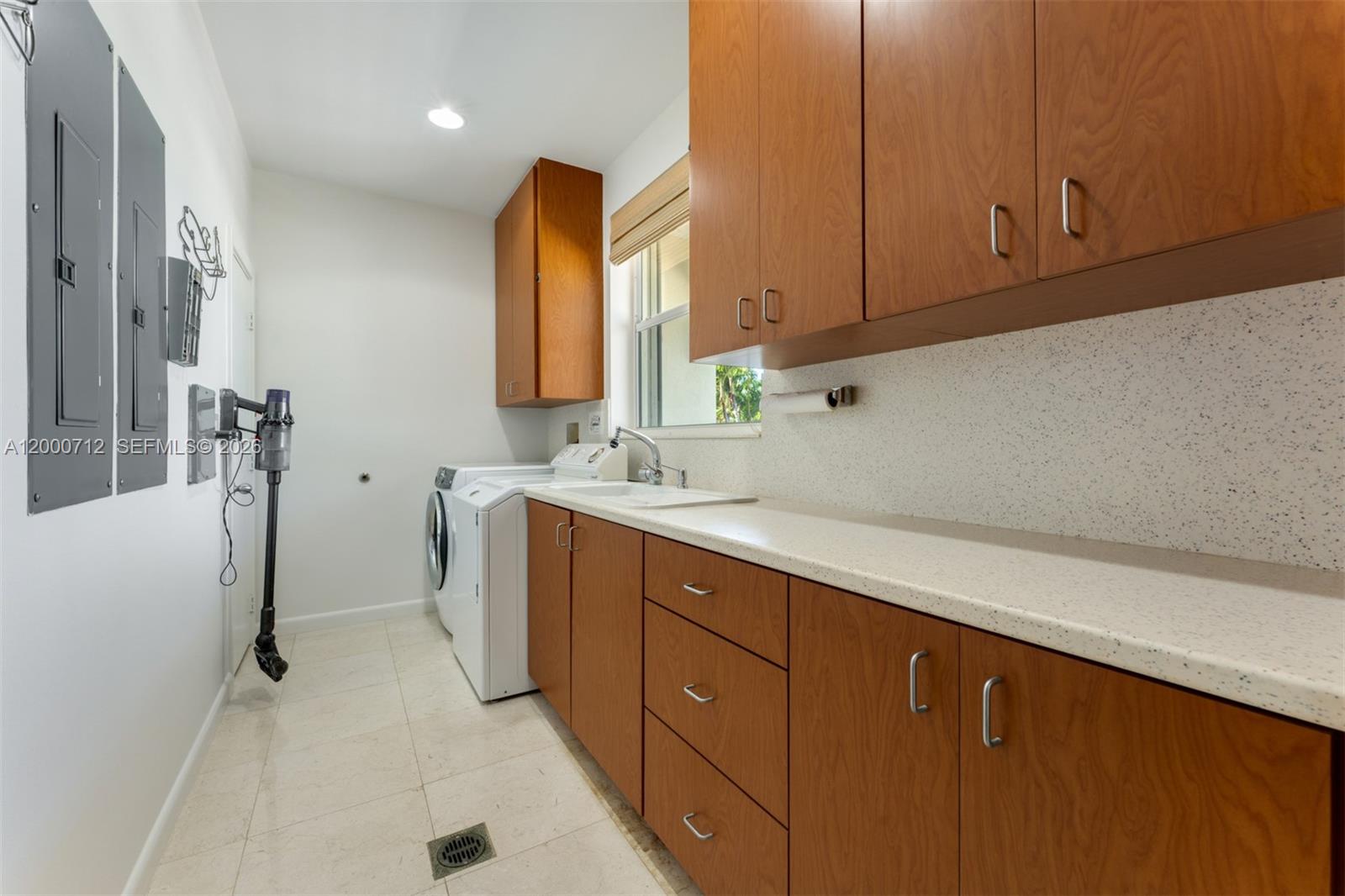 MATECUMBE SANDY BEACH - Residential