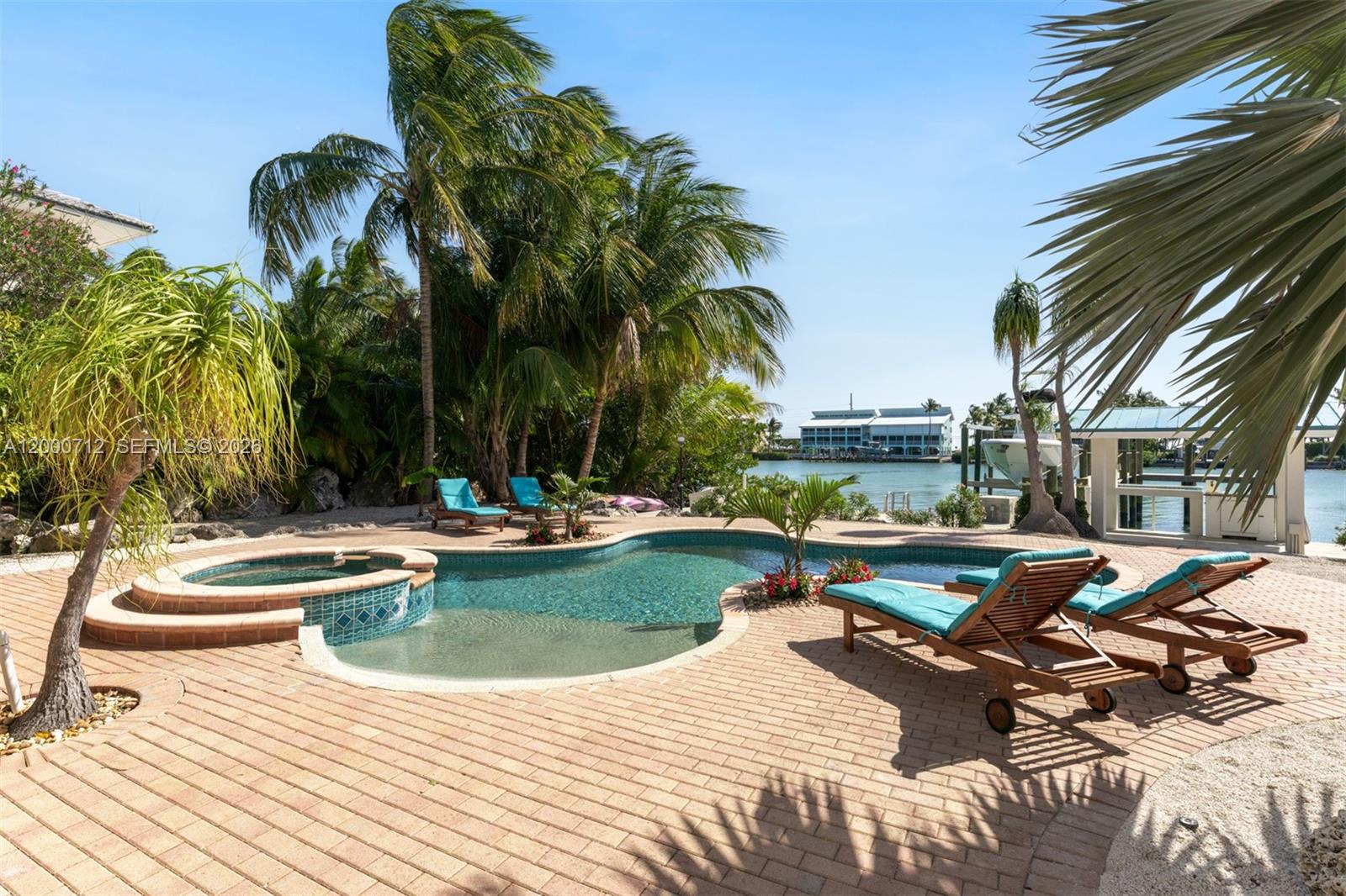 MATECUMBE SANDY BEACH - Residential