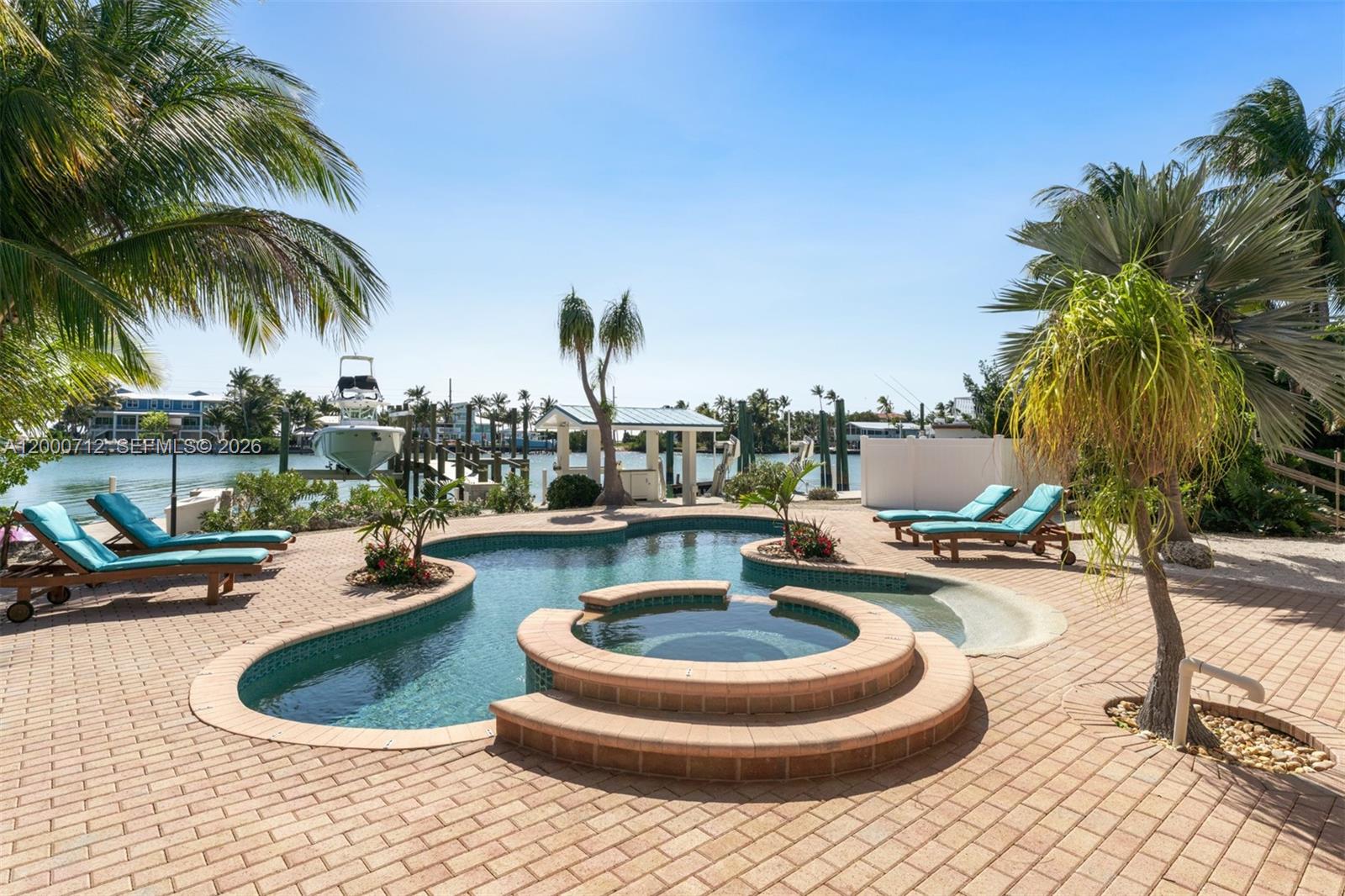 MATECUMBE SANDY BEACH - Residential