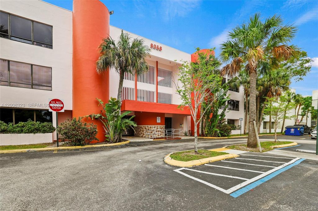 Photo of 8358 W Oakland Park Blvd #202-F, Sunrise, FL 33351 (MLS # A12008323)