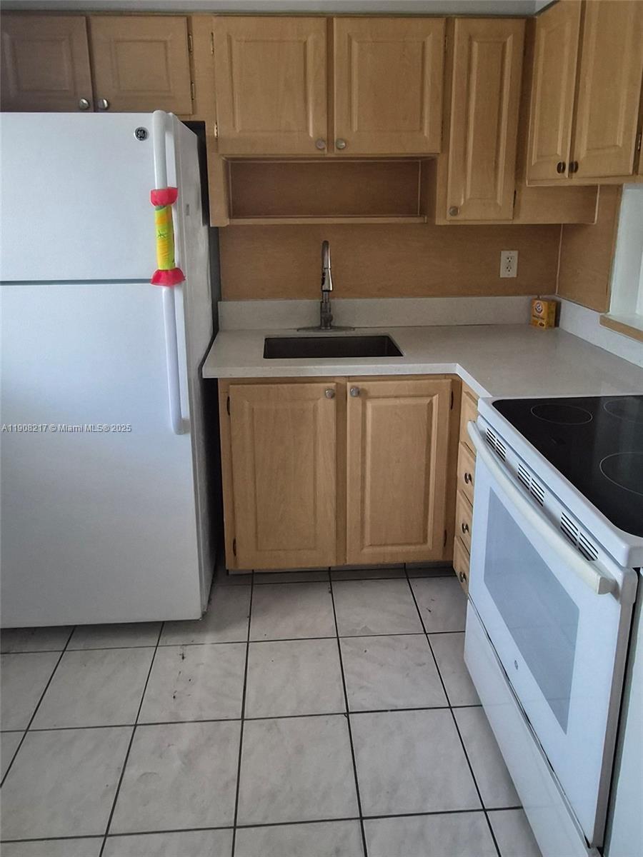 POINT EAST SEC III CONDO - Residential Lease