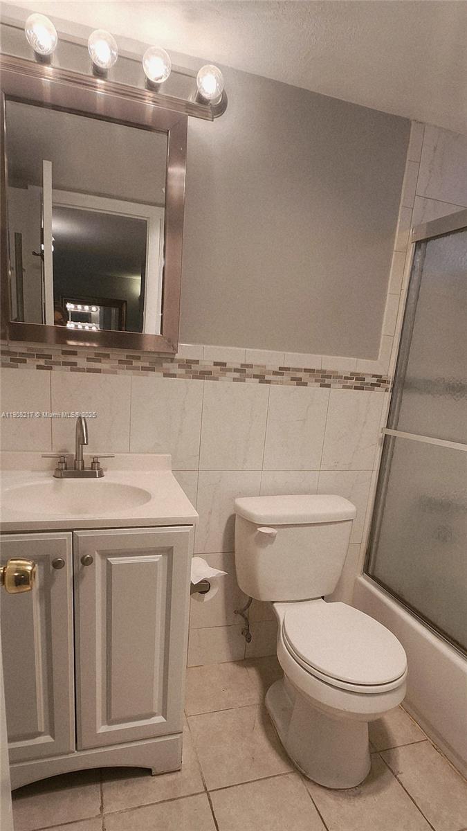 POINT EAST SEC III CONDO - Residential Lease