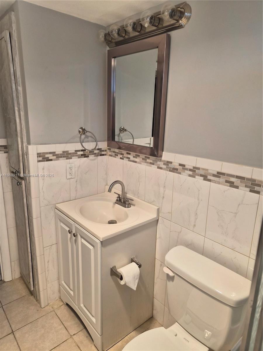 POINT EAST SEC III CONDO - Residential Lease