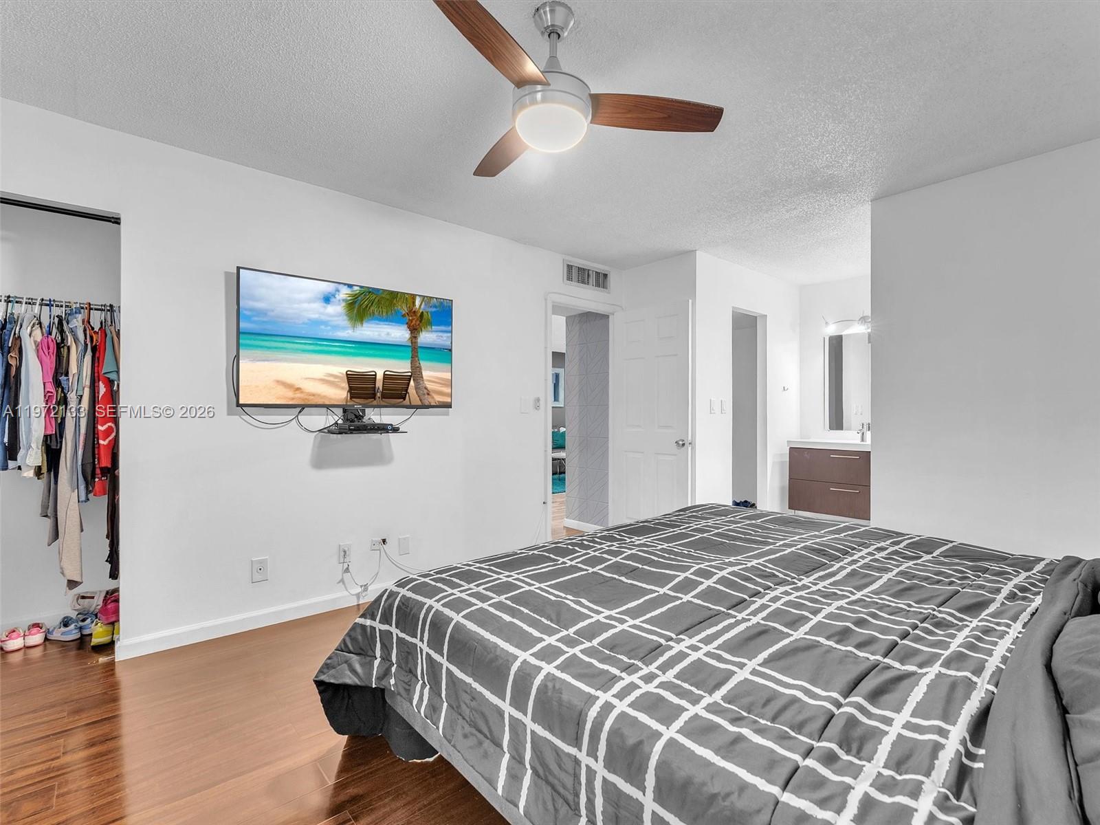 INVERRARY COUNTRY CLUB - Residential Lease