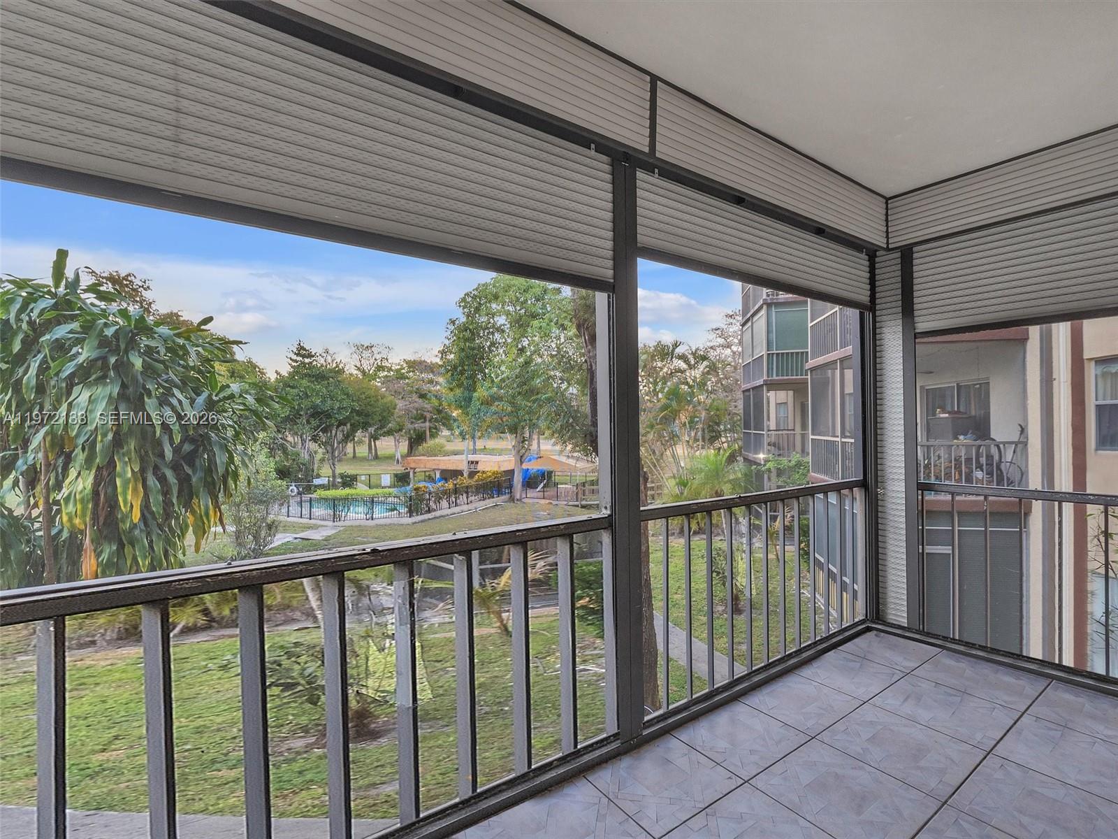 INVERRARY COUNTRY CLUB - Residential Lease