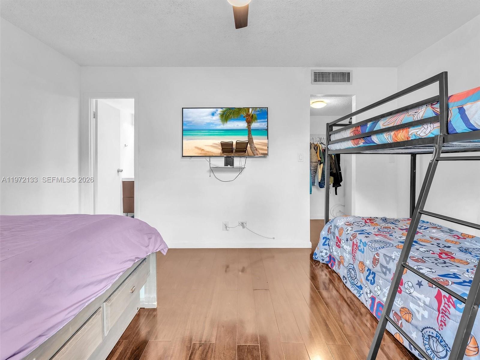 INVERRARY COUNTRY CLUB - Residential Lease