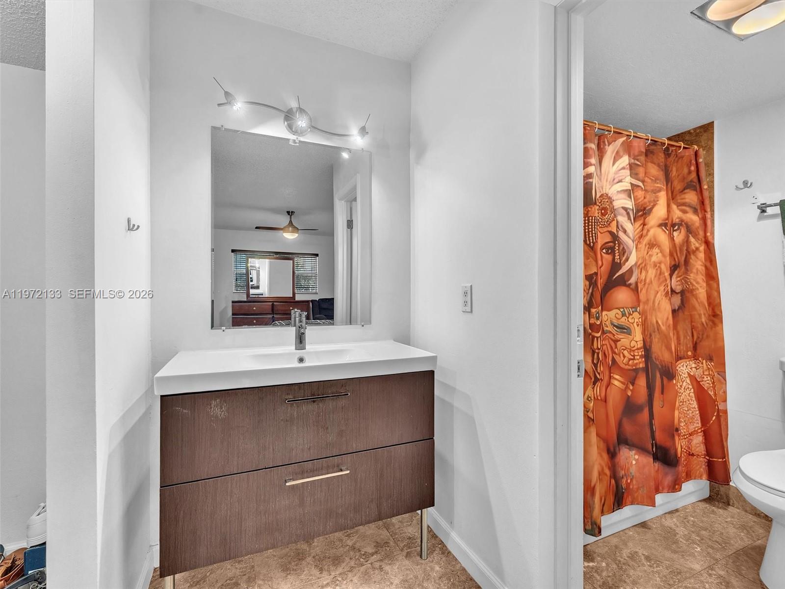 INVERRARY COUNTRY CLUB - Residential Lease