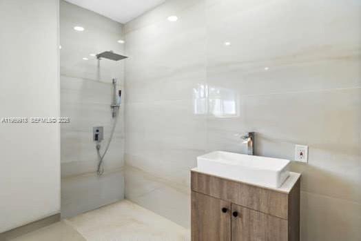 NORMANDY GOLF COURSE - Residential Lease