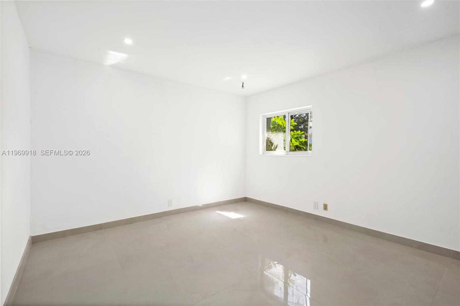 NORMANDY GOLF COURSE - Residential Lease