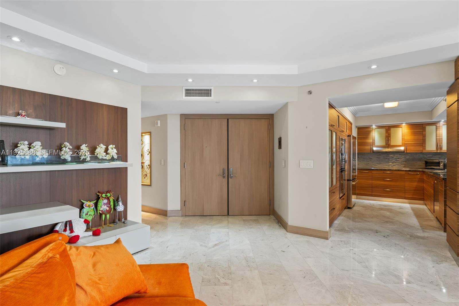 View photos, virtual tours, details... 17201 Collins Ave 3505