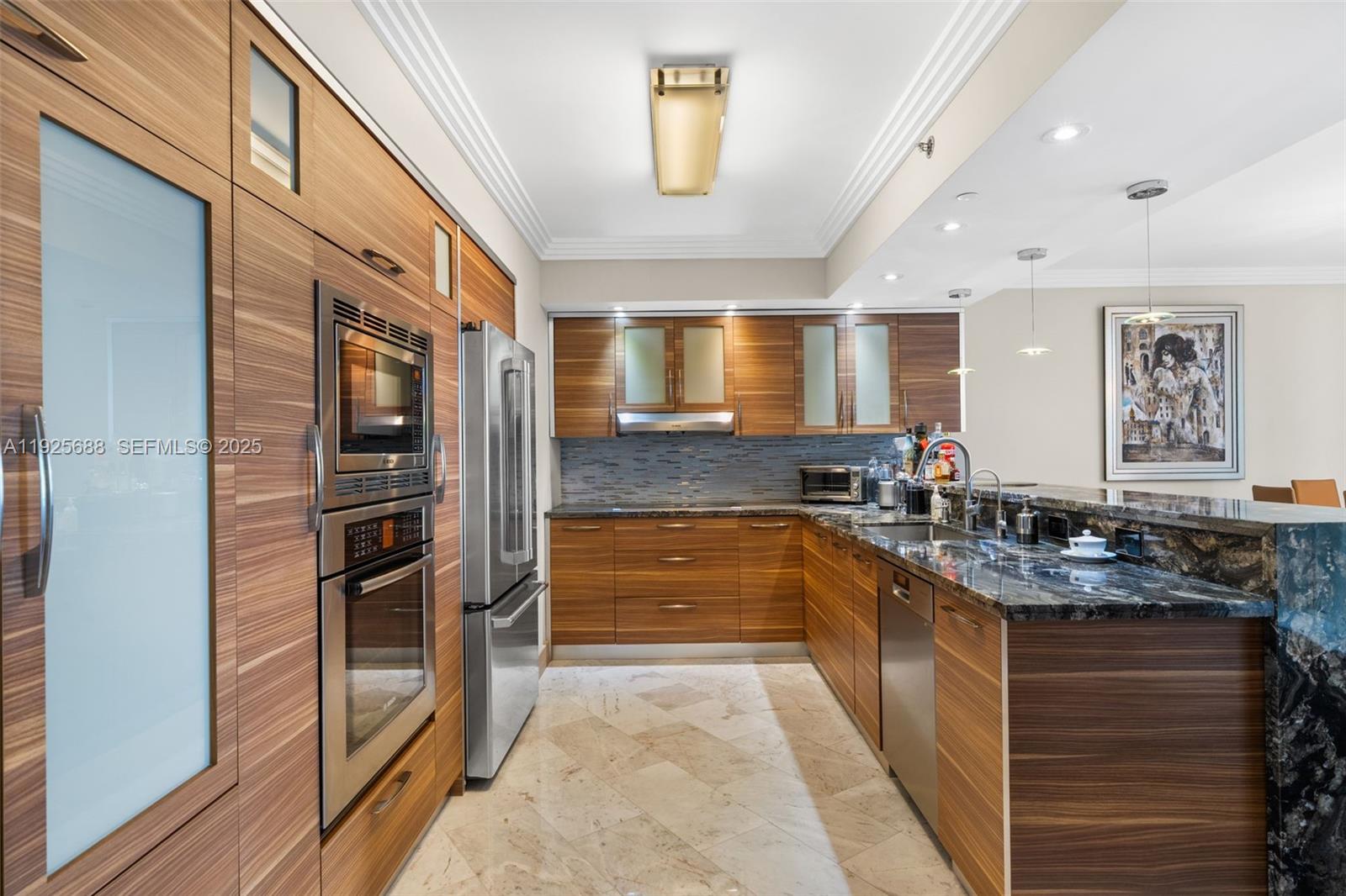 View photos, virtual tours, details... 17201 Collins Ave 3505