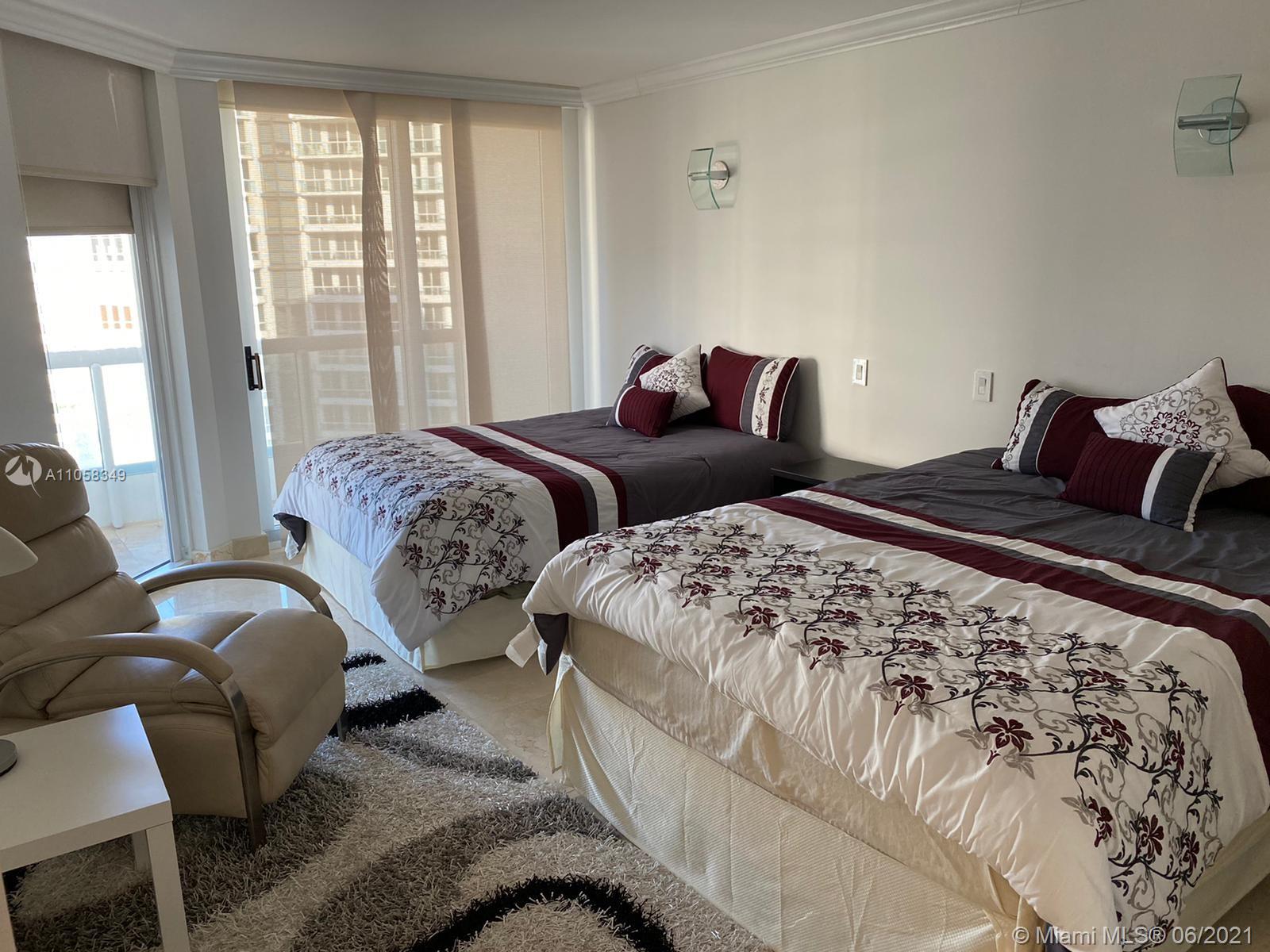 SOUTH TOWER AT THE POINT - Residential