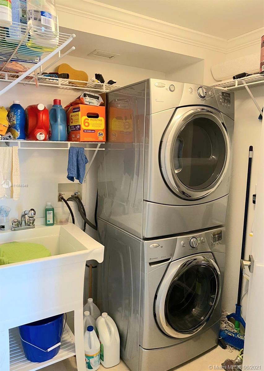 SOUTH TOWER AT THE POINT - Residential