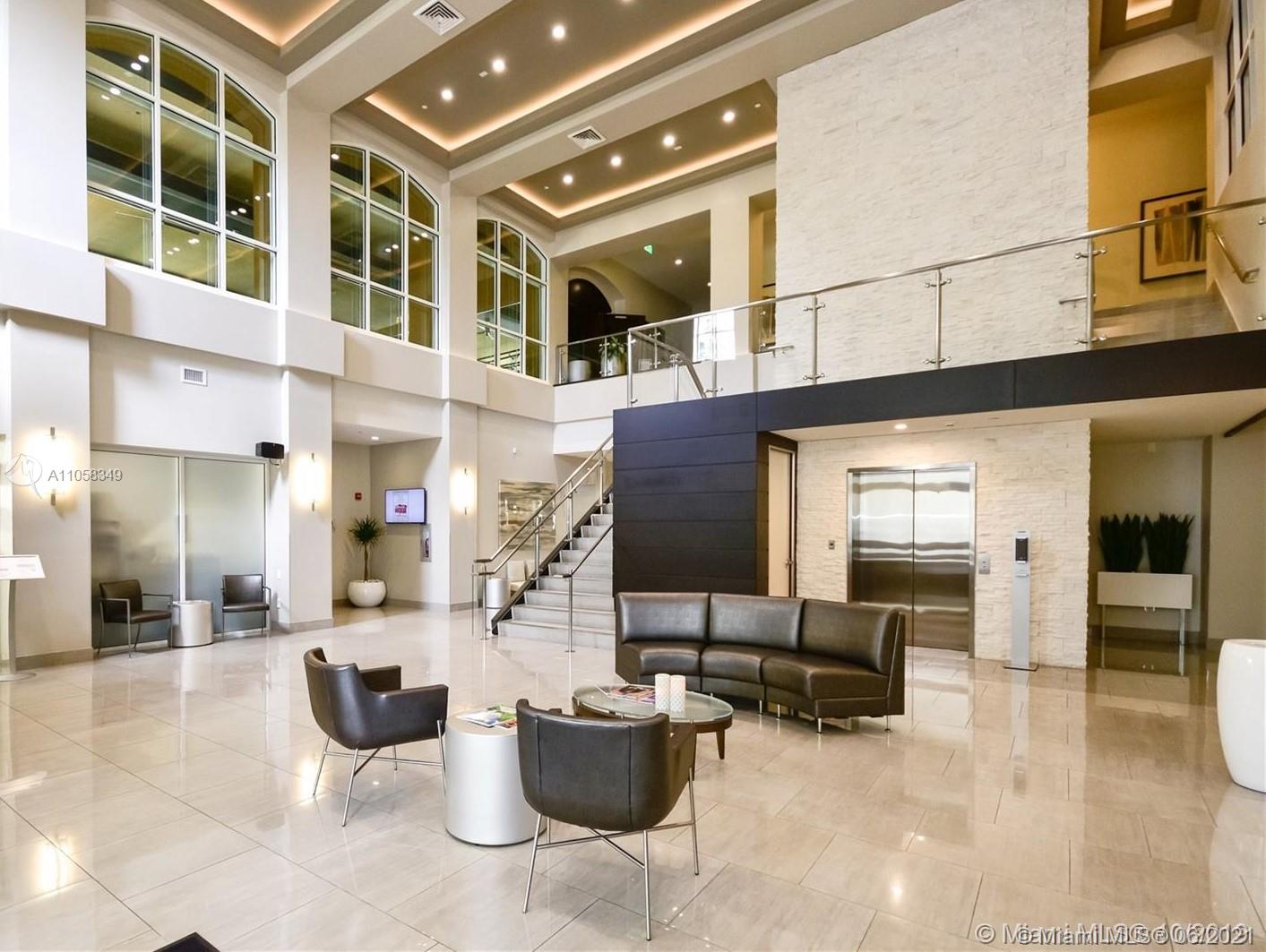 SOUTH TOWER AT THE POINT - Residential