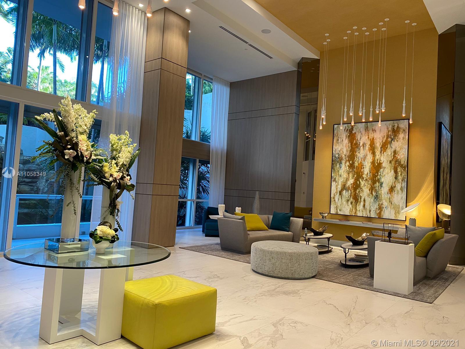 SOUTH TOWER AT THE POINT - Residential