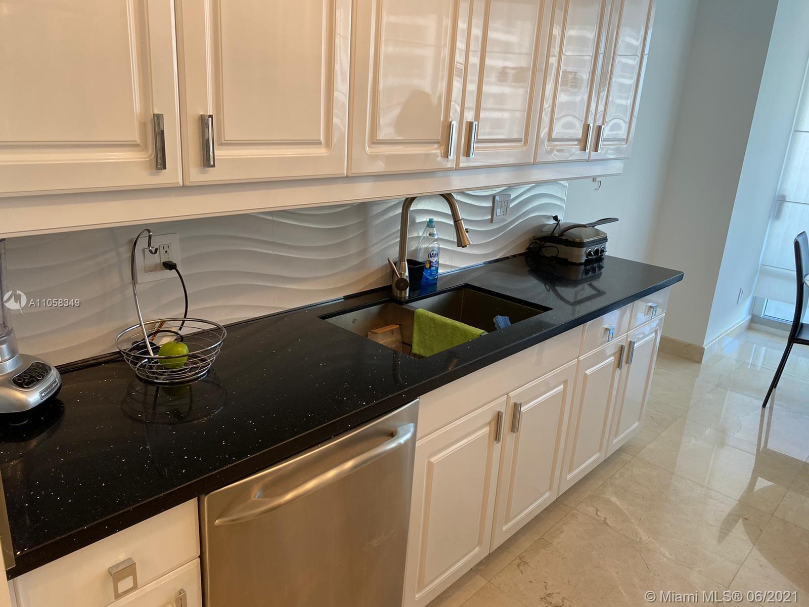 SOUTH TOWER AT THE POINT - Residential