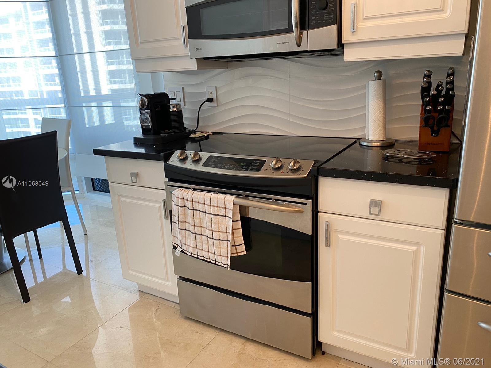 SOUTH TOWER AT THE POINT - Residential