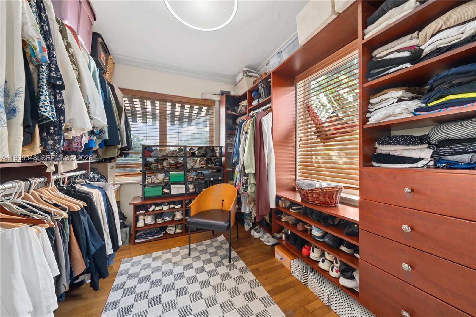 SURPRISE LAKE - Residential