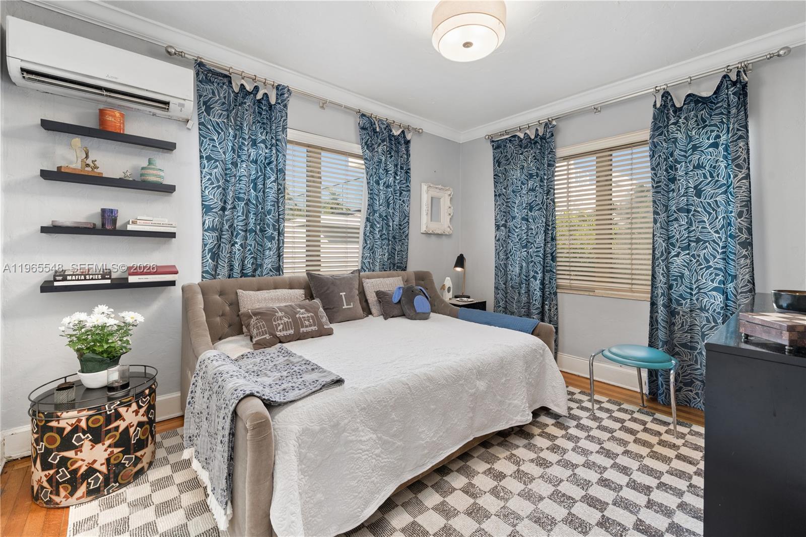 SURPRISE LAKE - Residential