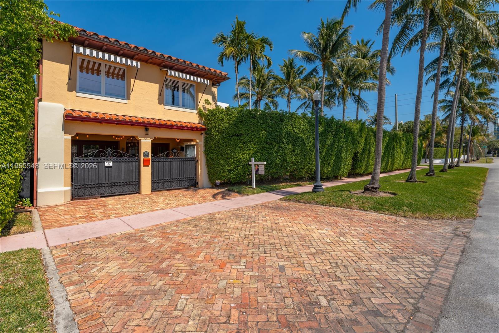 SURPRISE LAKE - Residential