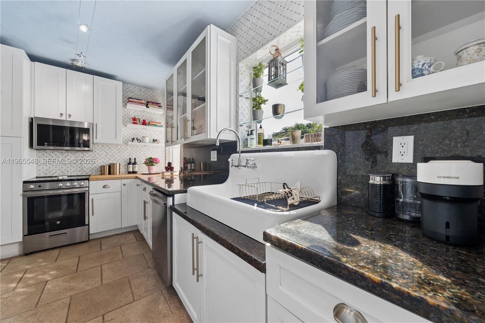 SURPRISE LAKE - Residential