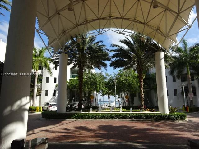 7900 Harbor Island Dr 817