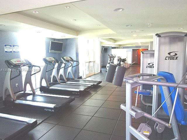 360 CONDO A - Residential