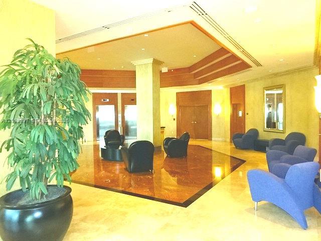 360 CONDO A - Residential
