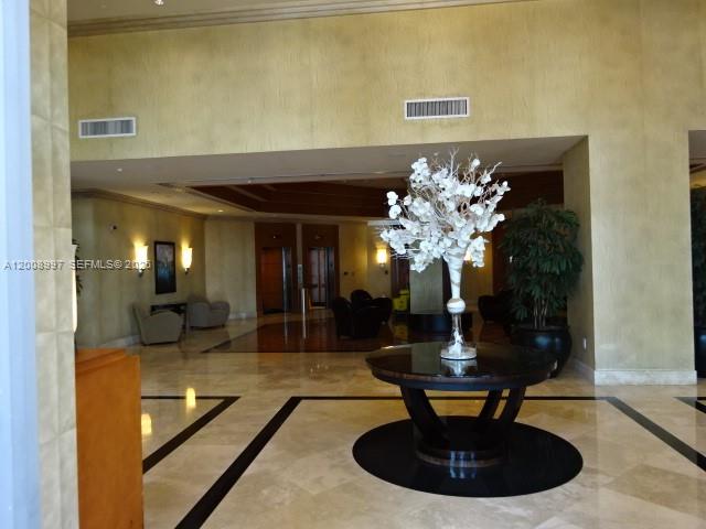 360 CONDO A - Residential