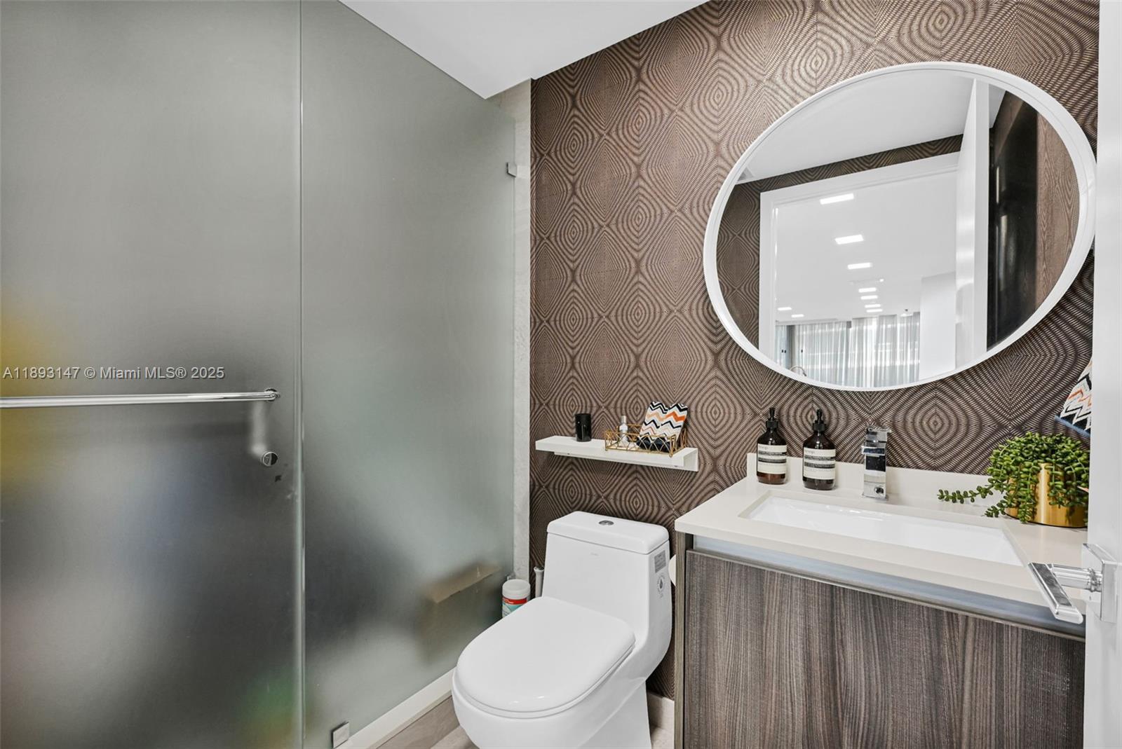 ARIA ON THE BAY CONDO - Residential Lease