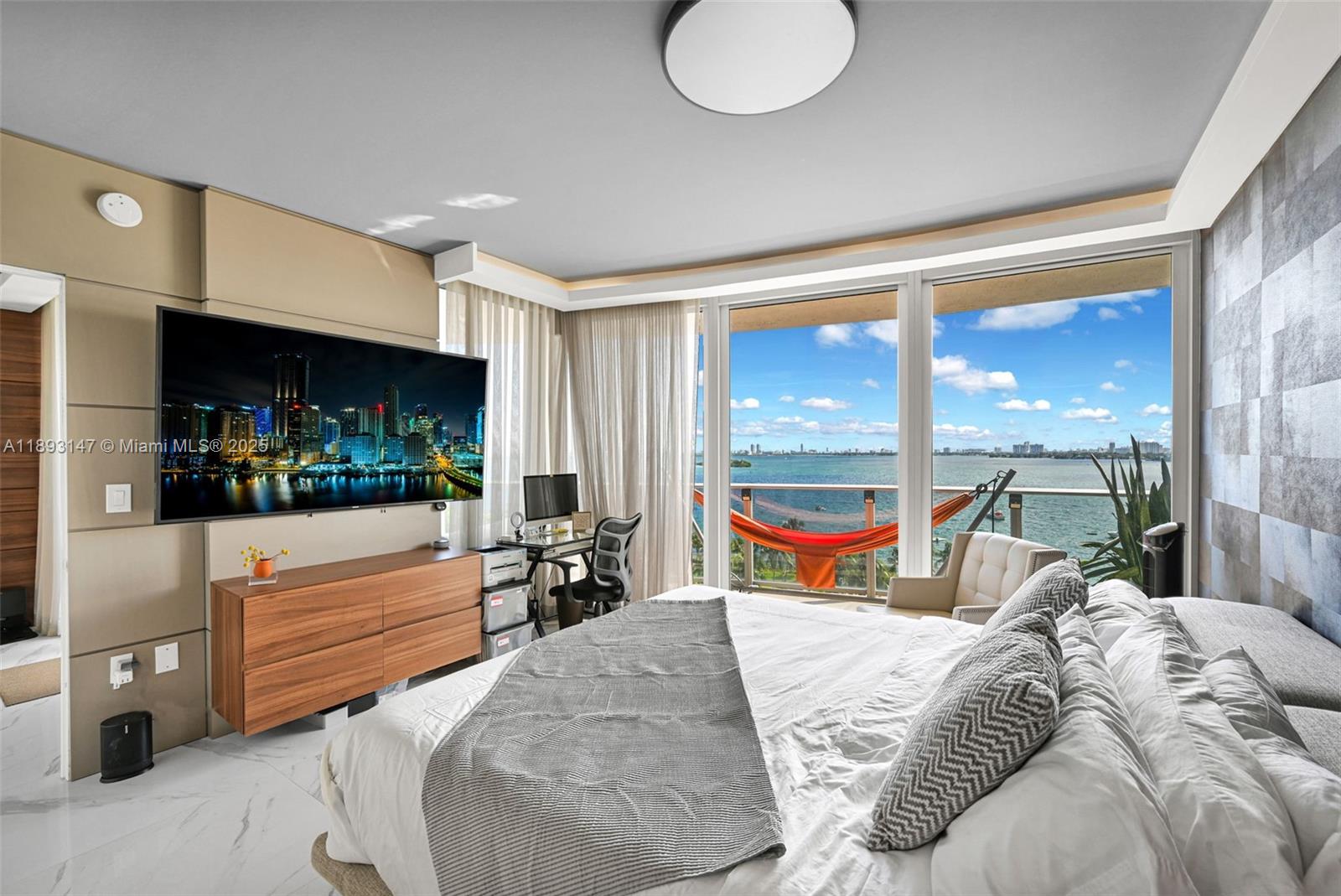 ARIA ON THE BAY CONDO - Residential Lease