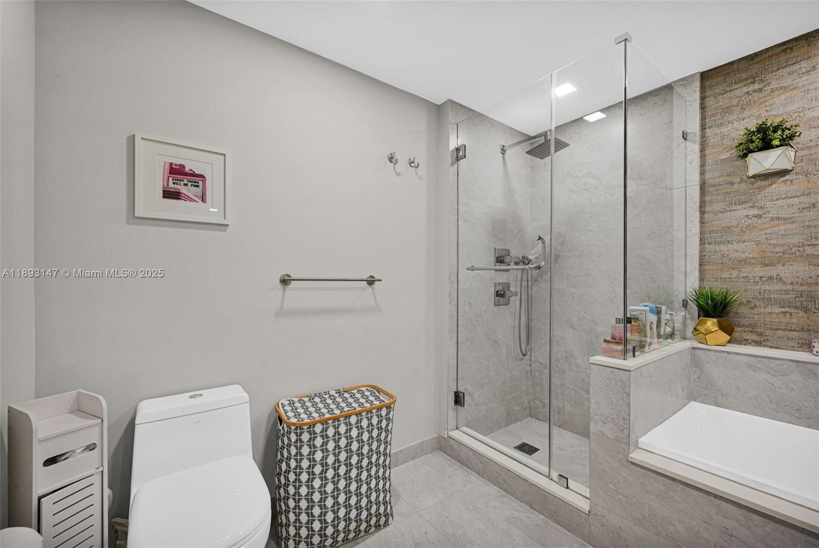 ARIA ON THE BAY CONDO - Residential Lease