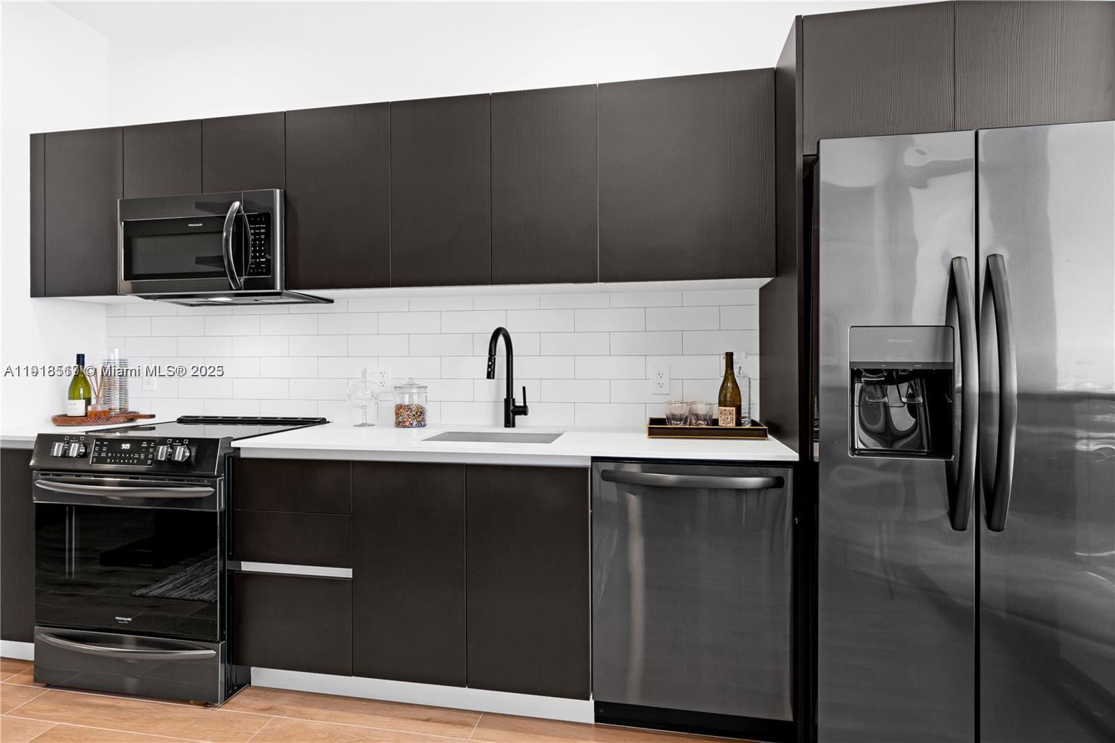 THE ELSER - Residential