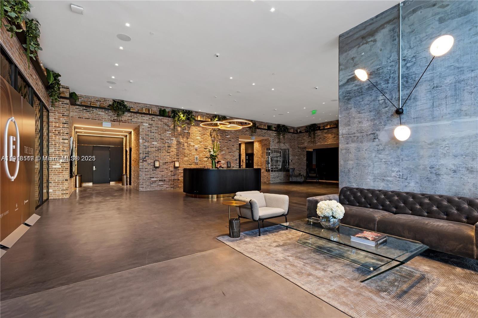 THE ELSER - Residential